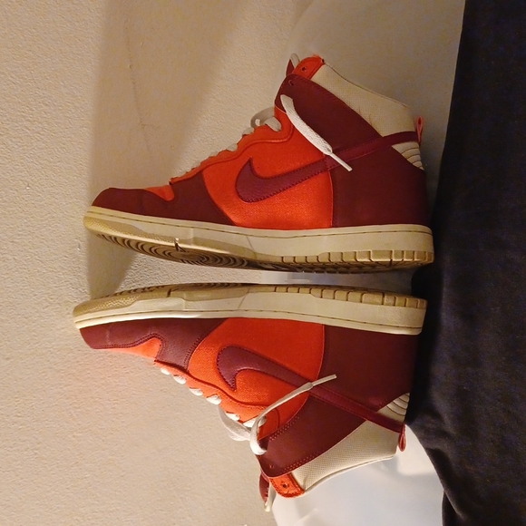 Nike Hyper Dunks Retro Red and Grey 9.5 - Picture 3 of 3